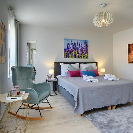 D&A City Center Apartments With Free Parking Pula Ngoại thất bức ảnh