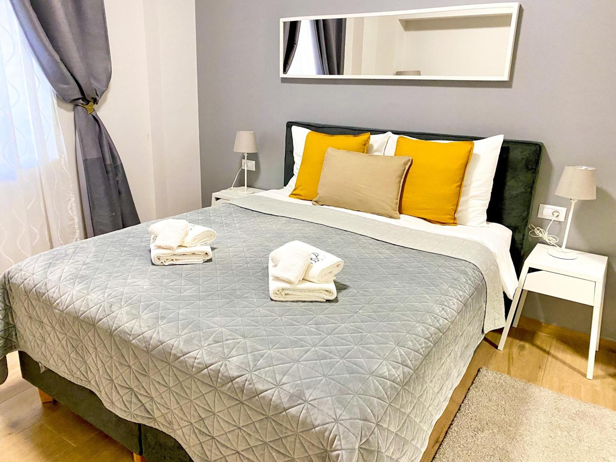 D&A City Center Apartments With Free Parking Pula Ngoại thất bức ảnh