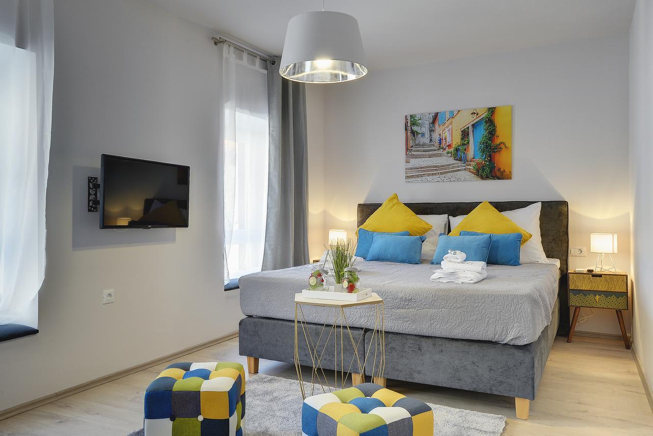 D&A City Center Apartments With Free Parking Pula Ngoại thất bức ảnh