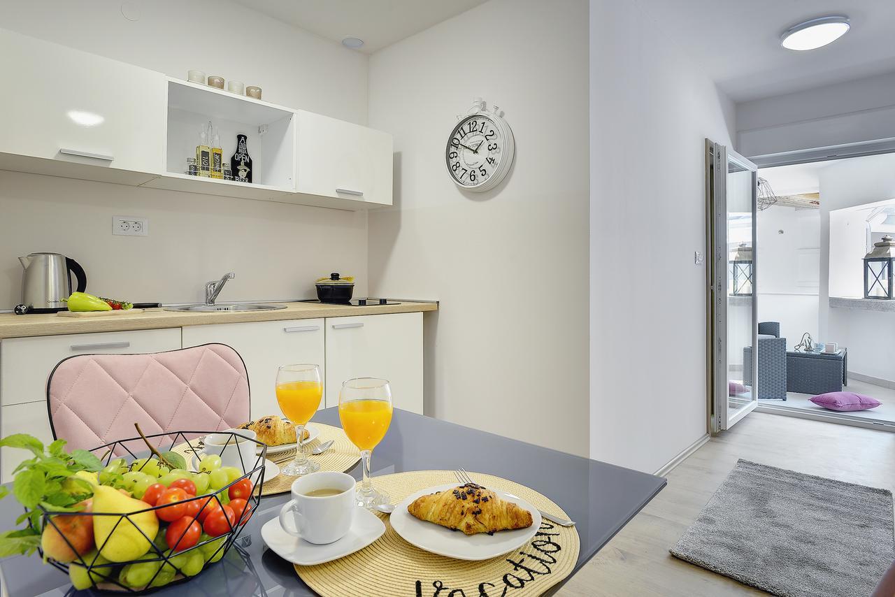 D&A City Center Apartments With Free Parking Pula Ngoại thất bức ảnh