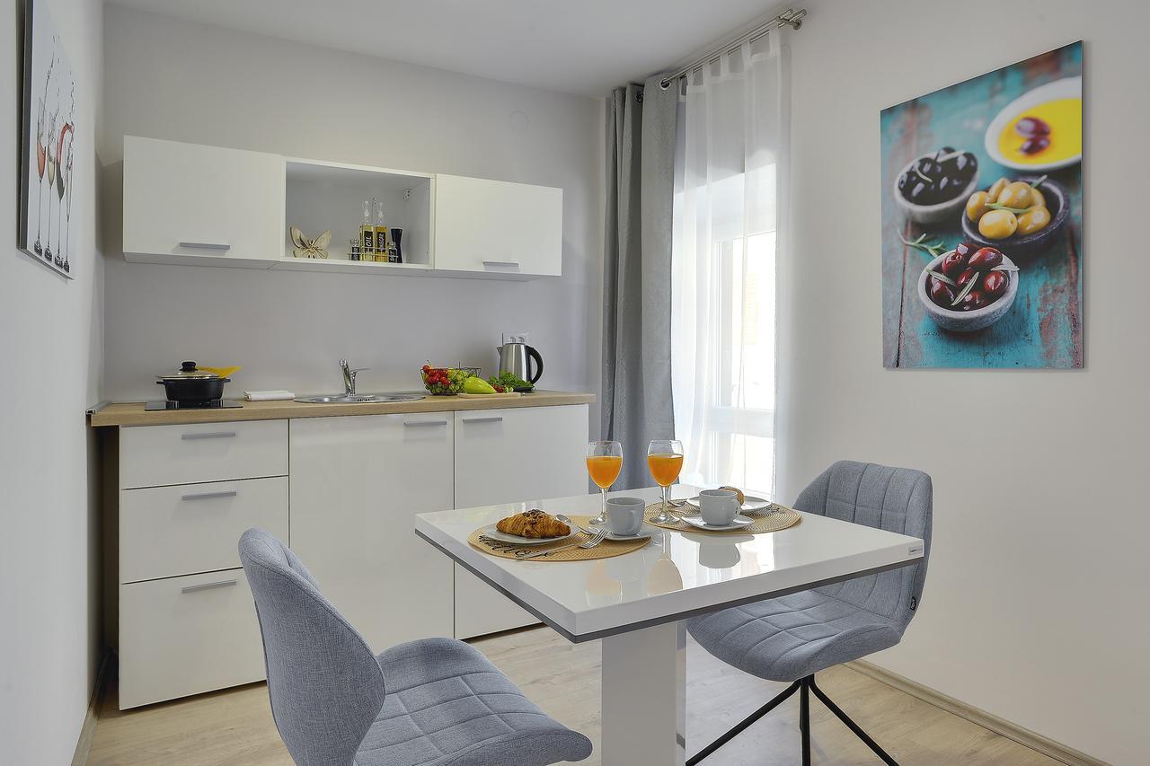 D&A City Center Apartments With Free Parking Pula Ngoại thất bức ảnh