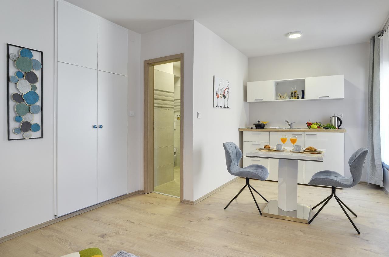 D&A City Center Apartments With Free Parking Pula Ngoại thất bức ảnh