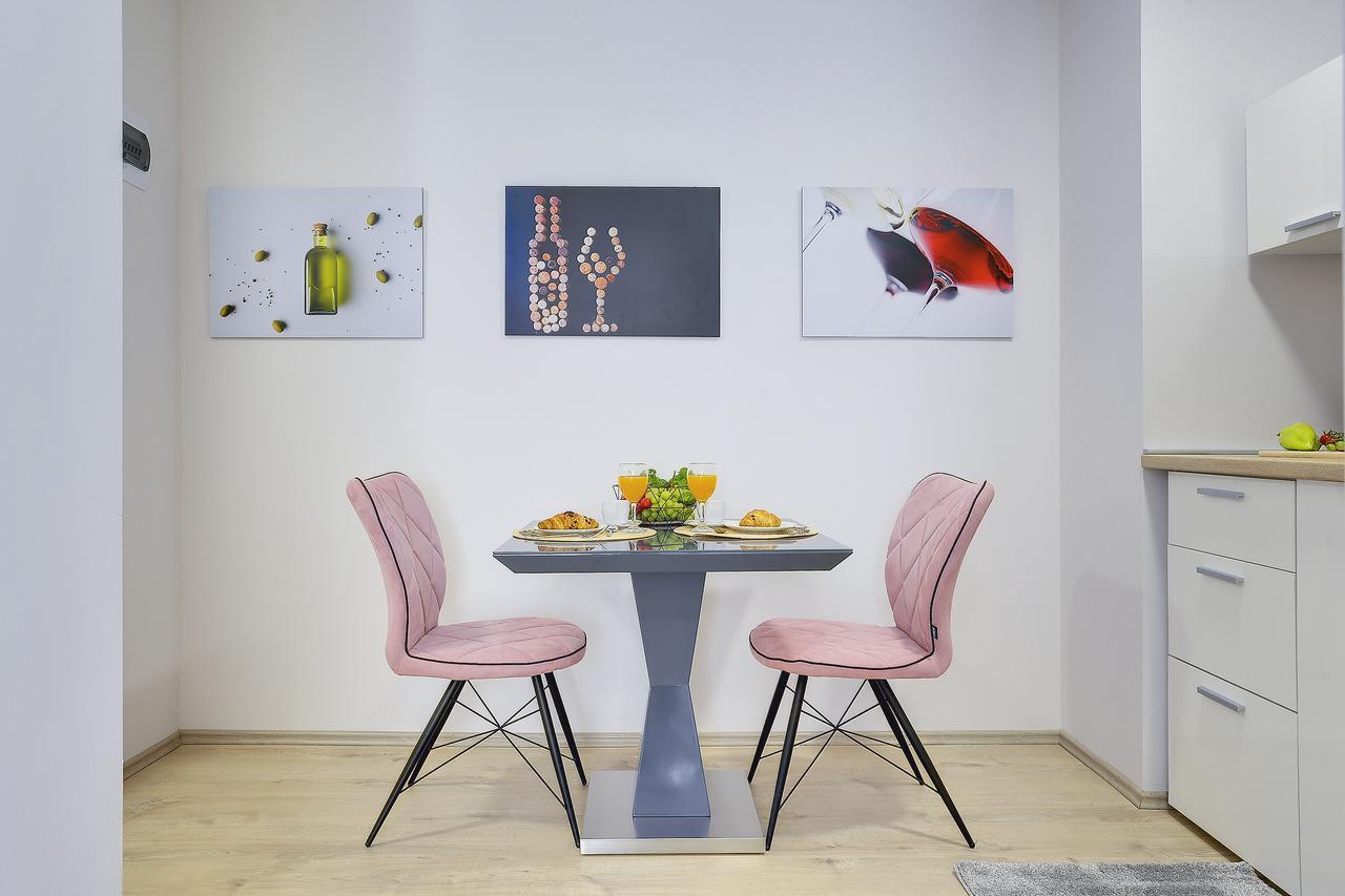 D&A City Center Apartments With Free Parking Pula Ngoại thất bức ảnh