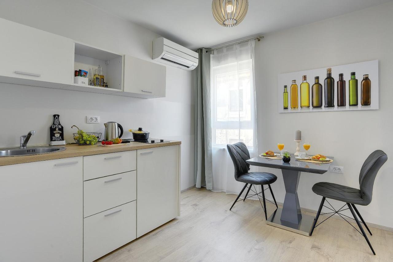 D&A City Center Apartments With Free Parking Pula Ngoại thất bức ảnh
